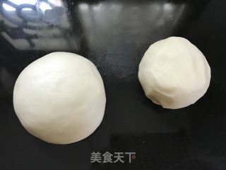 老婆饼的做法步骤：1