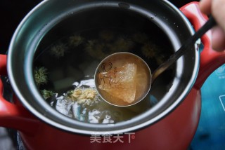 雪梨麦冬菊花茶的做法步骤：5