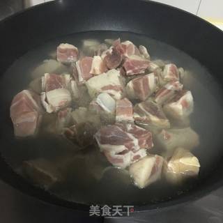 土豆炖牛肉的做法步骤：3