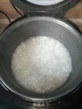 花样美食雪梨银耳粥的做法步骤：5