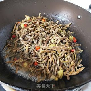 素炒豇豆干的做法步骤：5