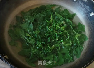 “春食野菜”荠菜鲜肉汤圆的做法步骤：1