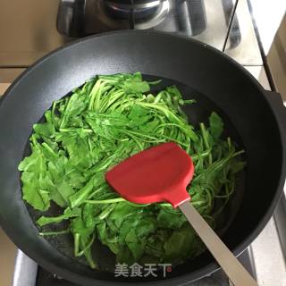 荠菜拌香干的做法步骤：2