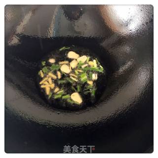 芹菜炒肉片的做法步骤：3