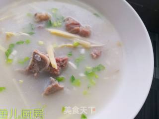 粥水笋丝咸骨煲──“鱼儿厨房”私房菜的做法步骤：12