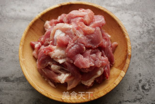 糖醋小酥肉的做法步骤：2