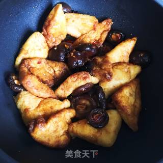 香菇烧油豆腐的做法步骤：7