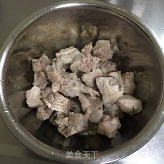 排骨炖小土豆的做法步骤：4