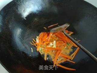 韭菜炒豆皮的做法步骤：6