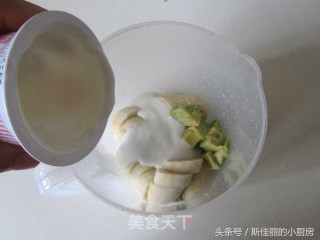 牛油果香蕉奶昔的做法步骤：4