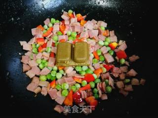 咖喱菠萝炒饭的做法步骤：9