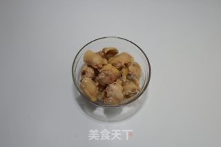 南乳花生焖鸡翅的做法步骤：5