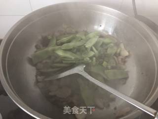 土豆炖豆角的做法步骤：4