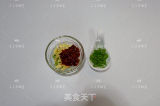 榨菜肉末烩豆腐的做法步骤：4