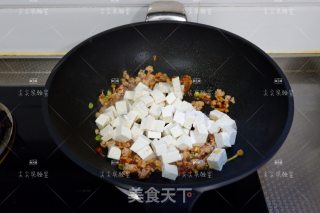 榨菜肉末烩豆腐的做法步骤：7