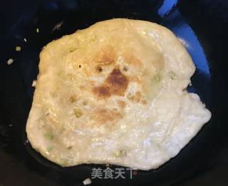 葱油饼的做法步骤：5