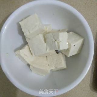 豆腐烧丝瓜的做法步骤：2