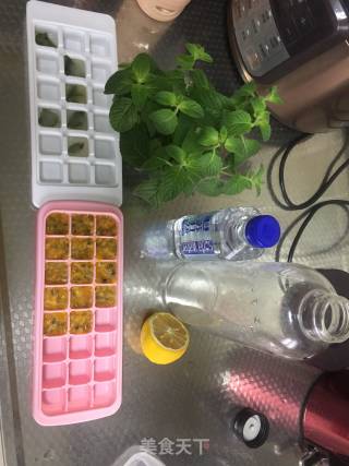 百香果蜂蜜柠檬茶的做法步骤：1