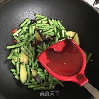 茄子炒豆角的做法步骤：9