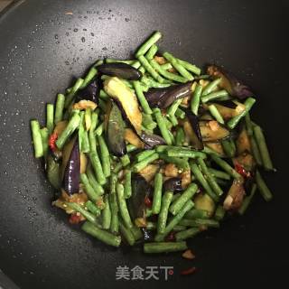 茄子炒豆角的做法步骤：10