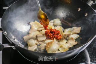 正宗蒜苗回锅肉的做法步骤：4