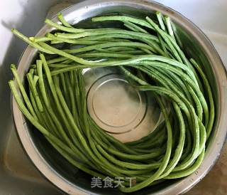 麻酱豇豆结#凉拌菜#的做法步骤：1