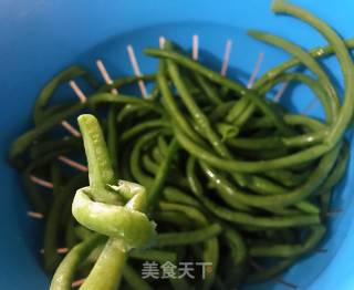 麻酱豇豆结#凉拌菜#的做法步骤：4