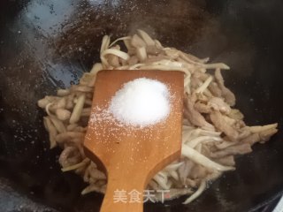 肉丝炒香菜杏鲍菇的做法步骤：10