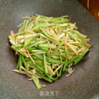 芹菜土豆丝的做法步骤：10