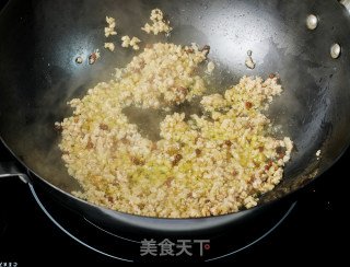 正宗烂肉豌豆的做法步骤：3