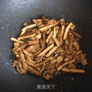 芹菜炒豆干的做法步骤：7