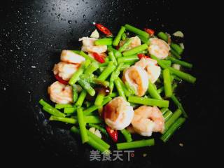 快手小炒菜:芦笋虾仁的做法步骤：10