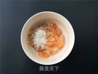 韭菜豆干炒鸡肉的做法步骤：3