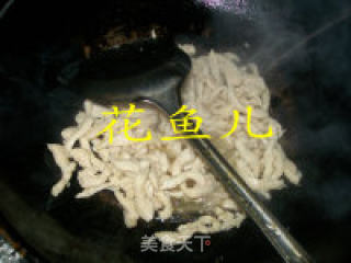 榨菜丝炒鸡胸肉的做法步骤：5