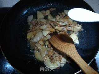 杏鲍菇炒肉的做法步骤：7