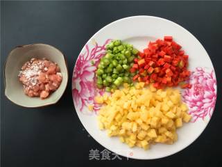 芦笋土豆炒肉丁的做法步骤：2