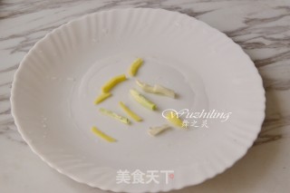 【酱油蒸肉鲳】的做法步骤：3