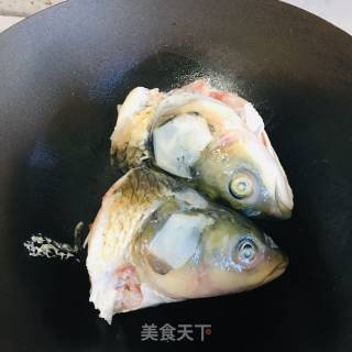 鱼头豆腐汤的做法步骤：4