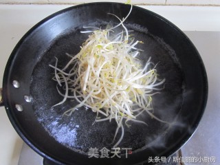 香菇肉酱菠菜面的做法步骤：12