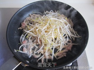 彩椒肉丝炒面的做法步骤：7