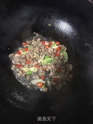 家常肉末炖豆腐的做法步骤：1