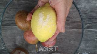 百香果柠檬蜜的做法步骤：2