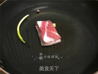 藿香竹笋小炒肉的做法步骤：2