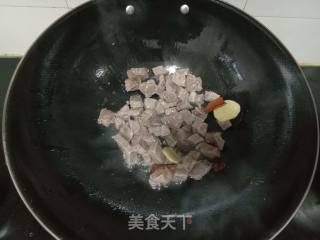 胡萝卜炖牛肉的做法步骤：7