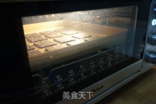 营养芝麻苏打饼干的做法步骤：10