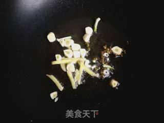 娃娃菜炒虾仁的做法步骤：4