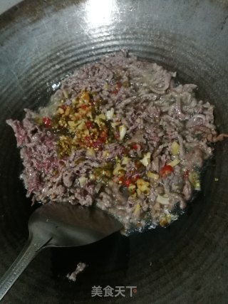 麻辣芹菜牛肉丝的做法步骤：7