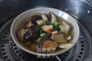 香菇扒青菜的做法步骤：2