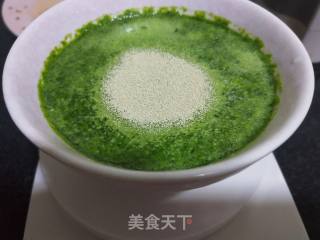 菠菜汁油条的做法步骤：1