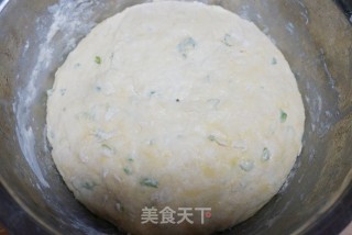 炸葱油饼的做法步骤：1